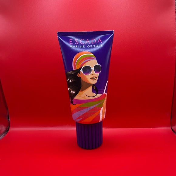 Escada Marine Groove Lotion - Picture 2 of 3
